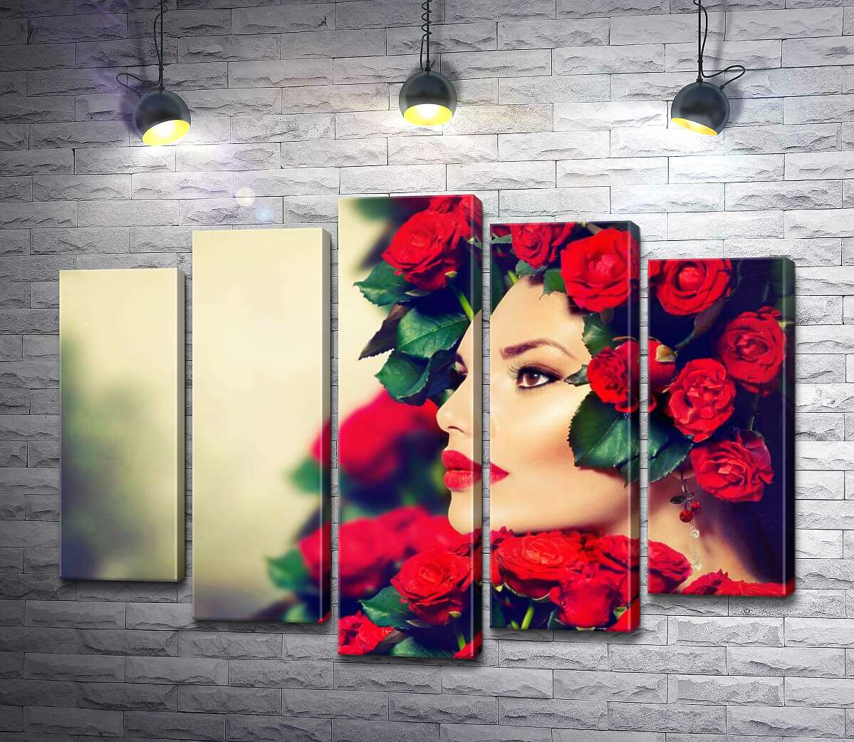 

Модульная картина ArtPoster Профиль девушки в украшении горяще-красных роз 130x98 см Модуль №26