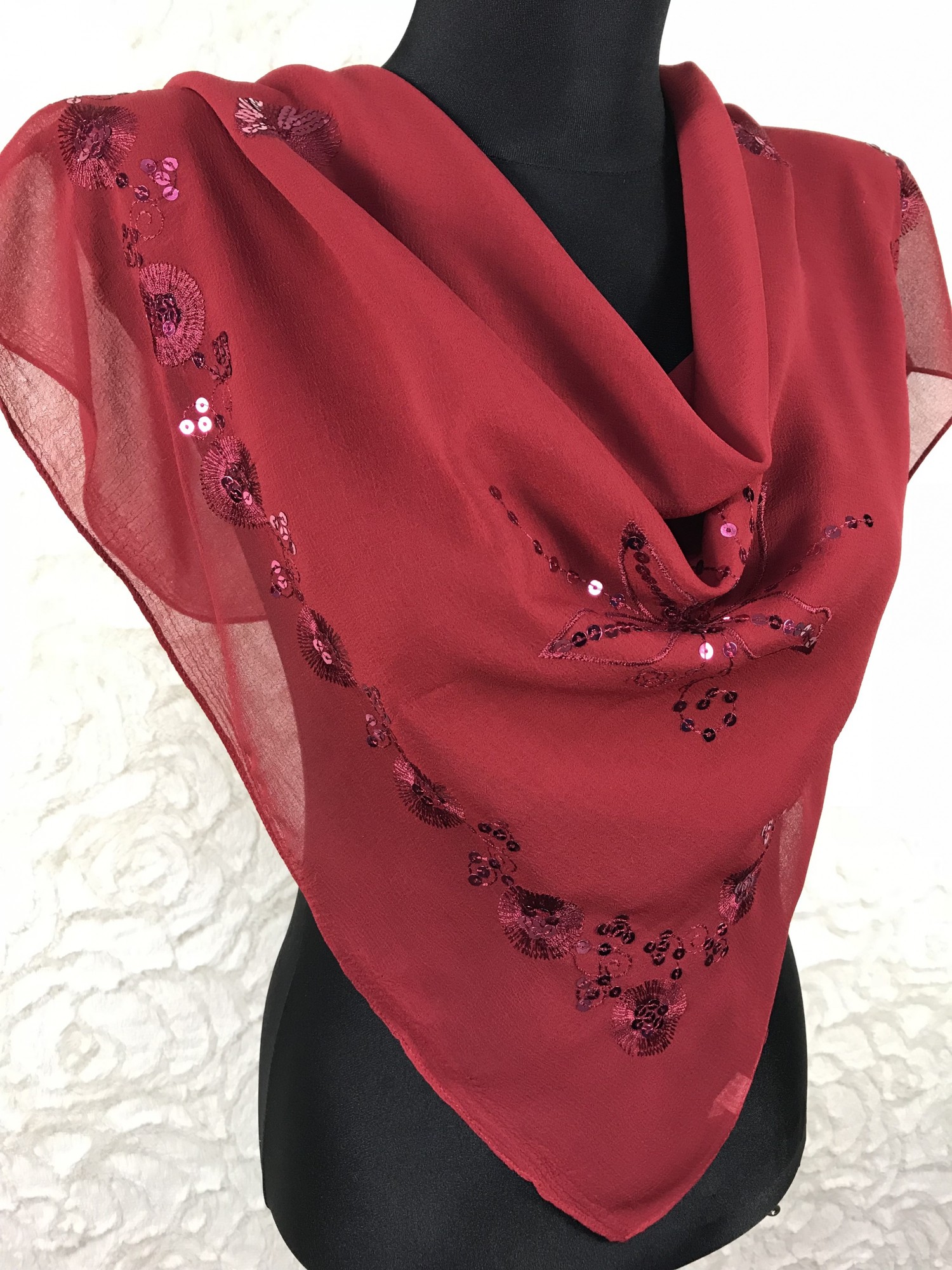 

Платок ASHMA 80*80 см шифоновый бордовый с пайетками в церковь