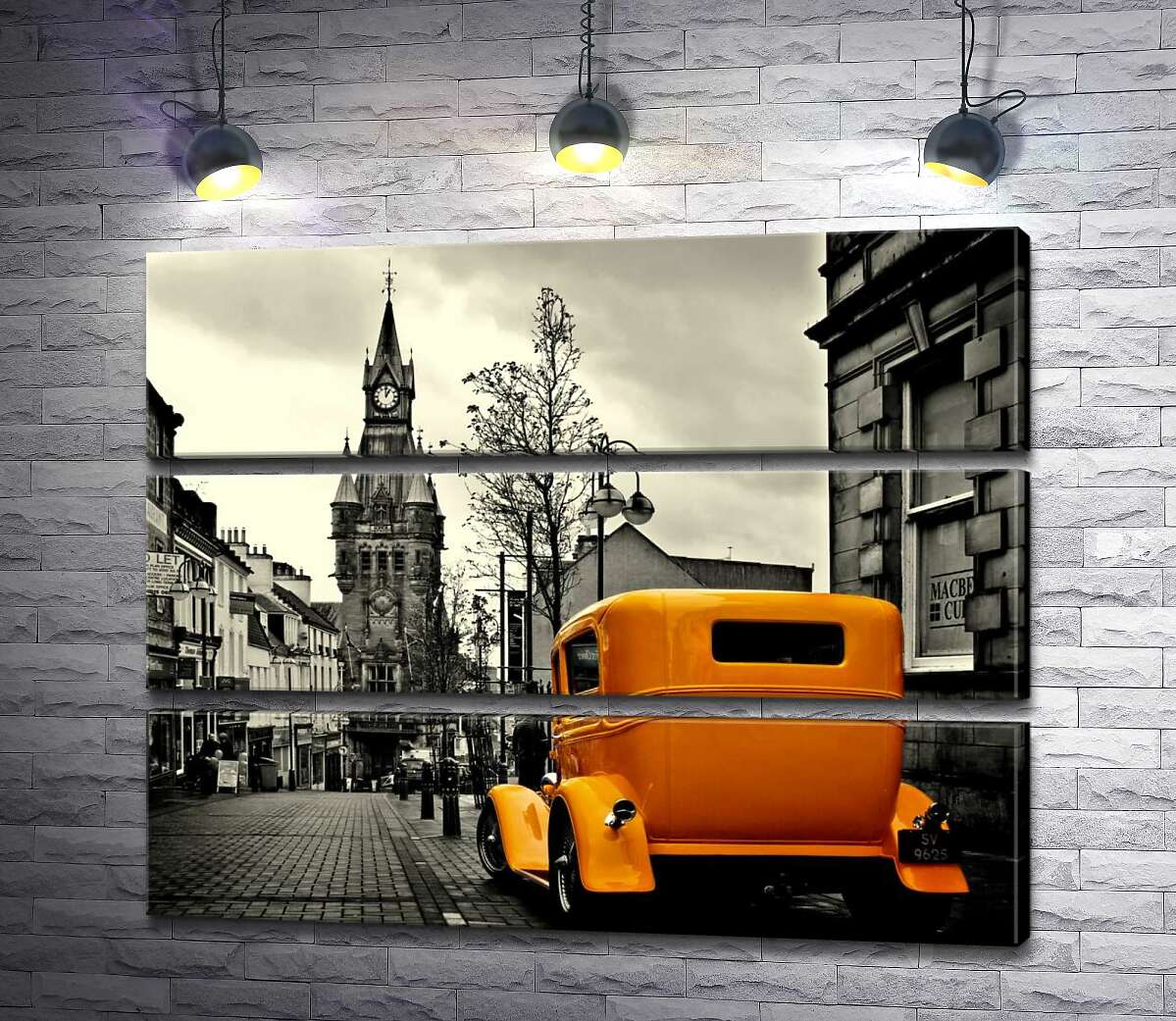 

Модульная картина ArtPoster Солнечный ретро автомобиль на пасмурной улице шотландского городка 77x60 см Модуль №13