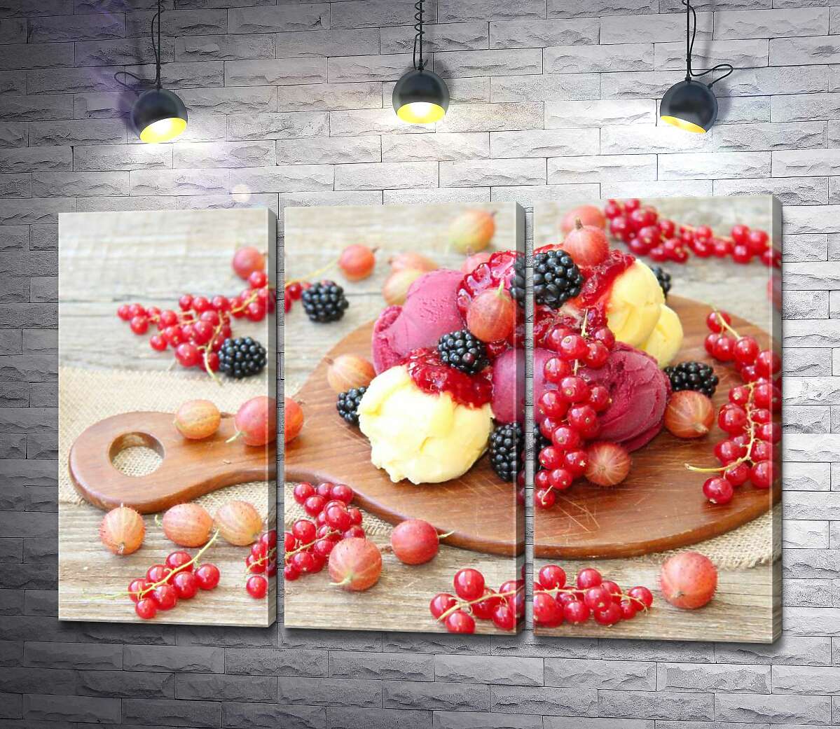 

Модульная картина ArtPoster Сладкие шарики ванильного и малинового мороженого с легкой кислинкой ягод 60x40 см Модуль №11