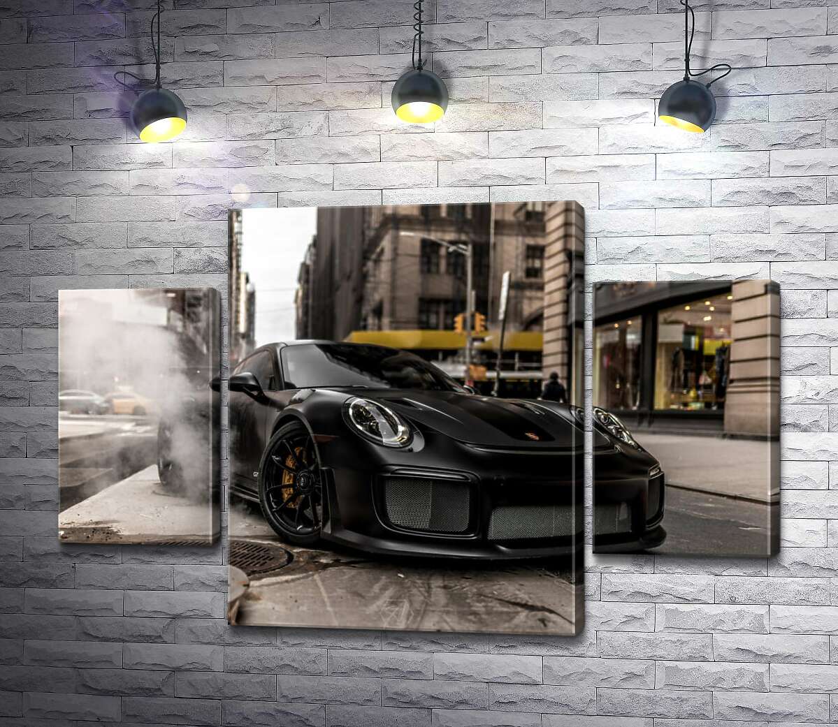 

Модульная картина ArtPoster Угольно-черный автомобиль Порше 911 среди улицы старого города 131x89 см Модуль №7