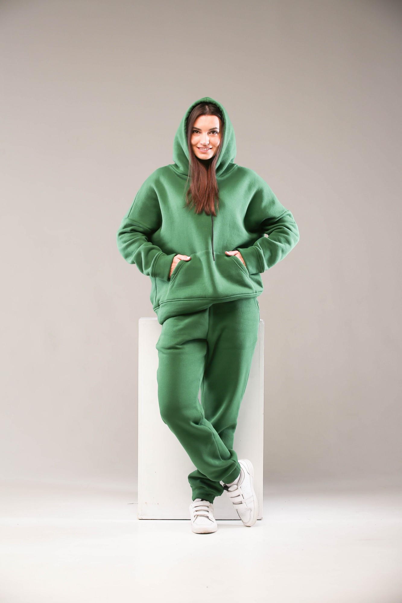 

Женский спортивный костюм оверсайз Emily 002 XXL изумруд