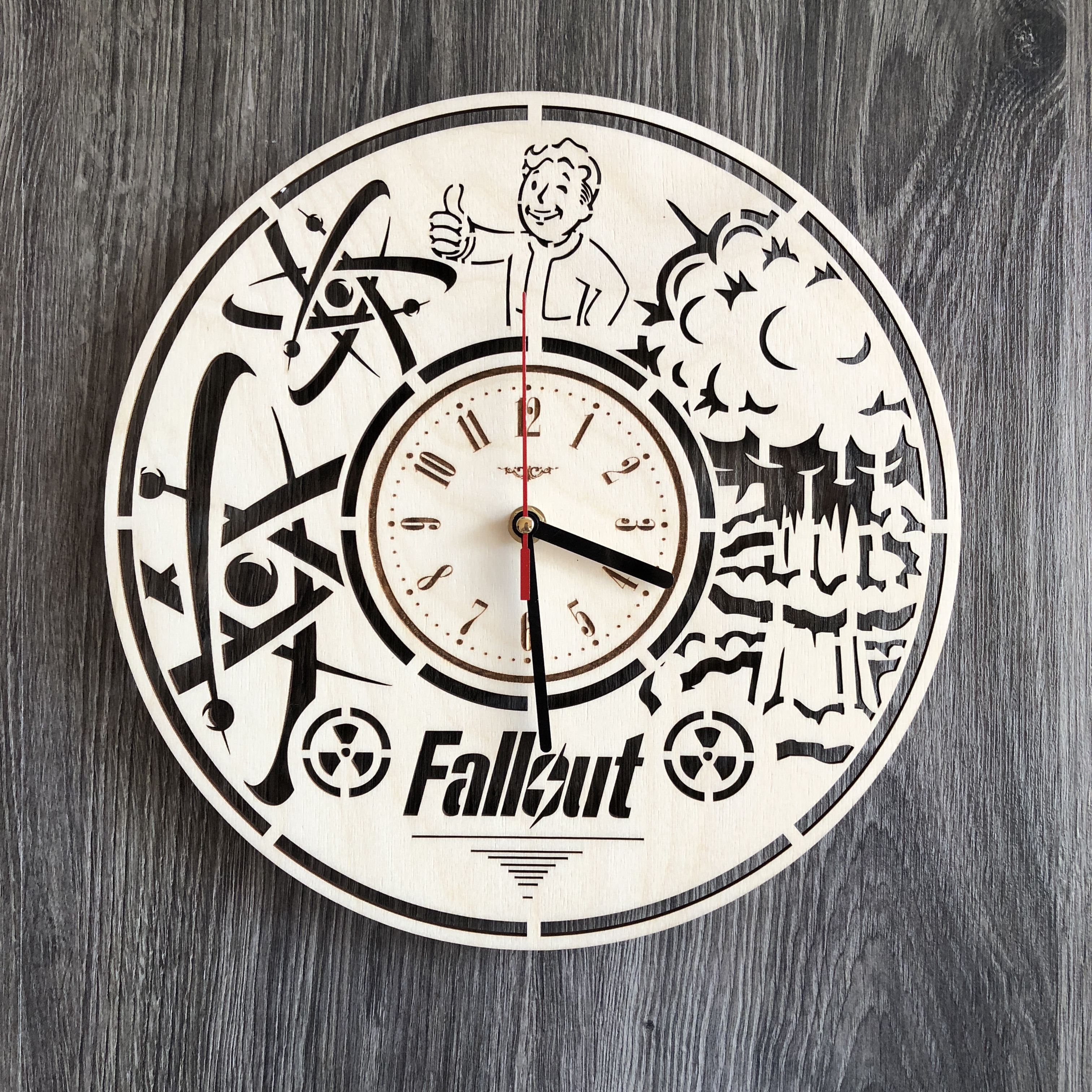 

Часы из натурального дерева настенные по мотивам Fallout CL-0242