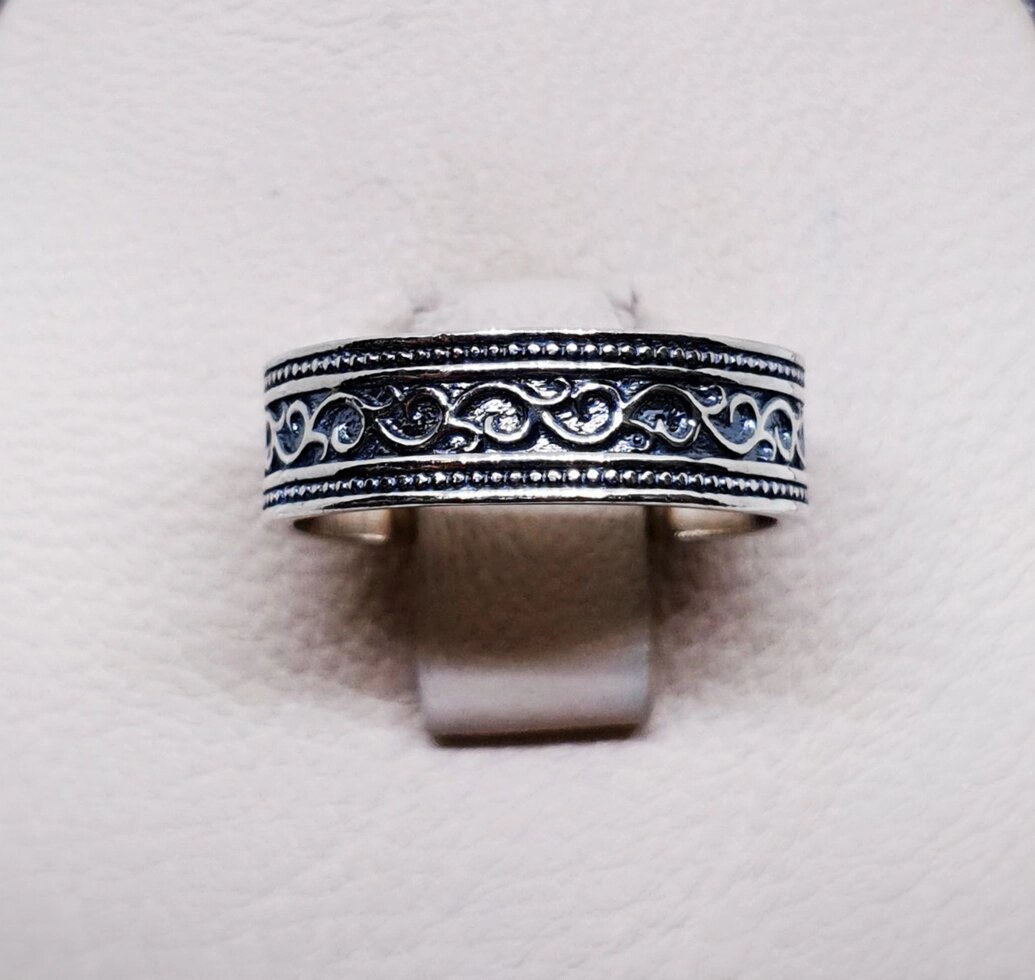

Кольцо серебряное 17 3,95 г