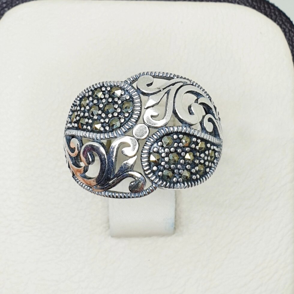 

Кольцо серебряное с марказитом 18 4,6 г