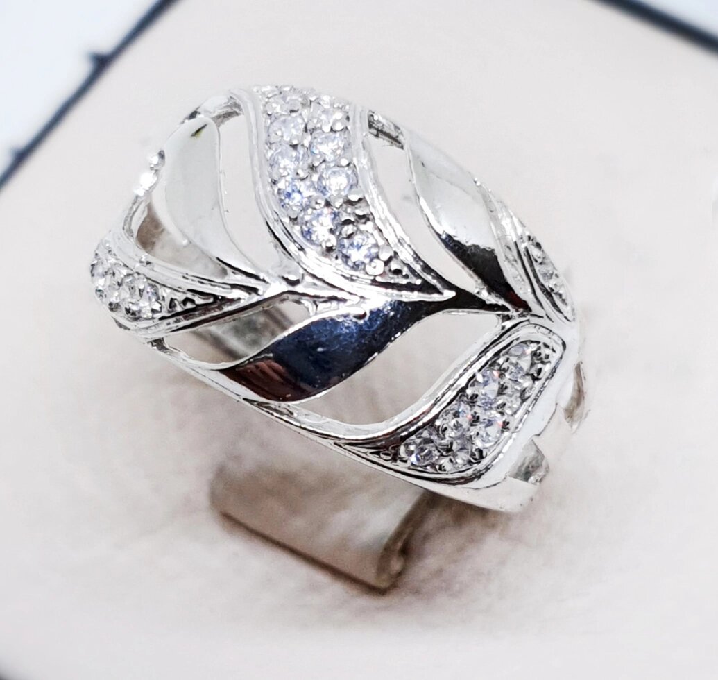 

Кольцо серебряное с кубическим цирконием 19,5 2,97 г