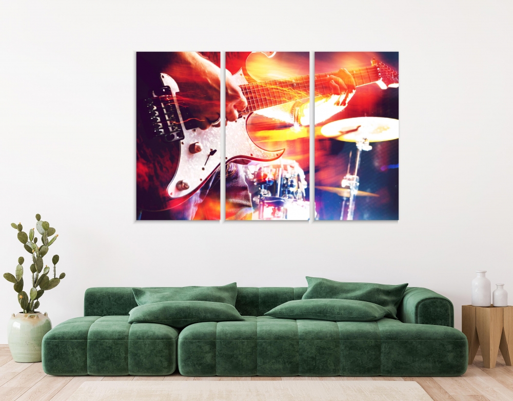 

Картина на холсте Модульные Модульная картина Playing Guitar And Concert Concept 3 картины 25х50 см.