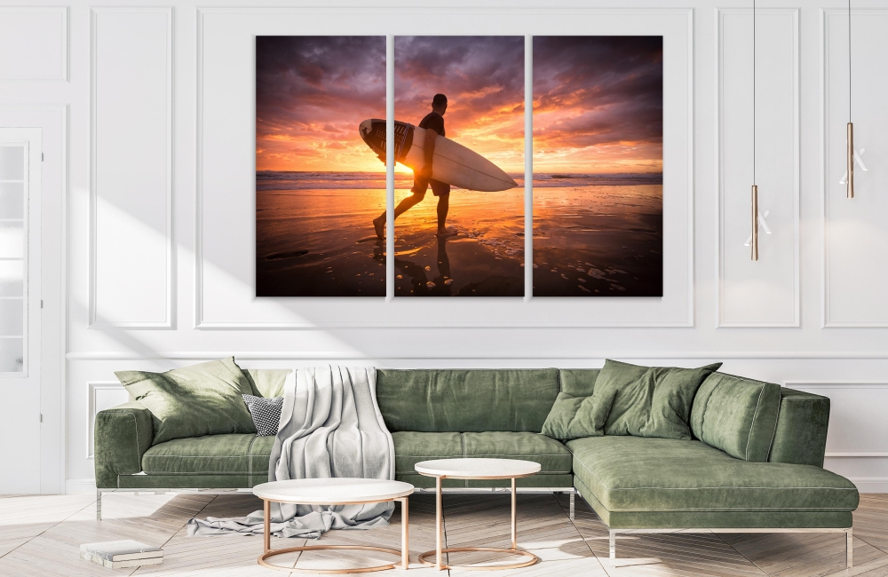 

Картина на холсте Модульные Модульная картина Surfer On The Beach With His Longboard 3 картины 60х120 см.