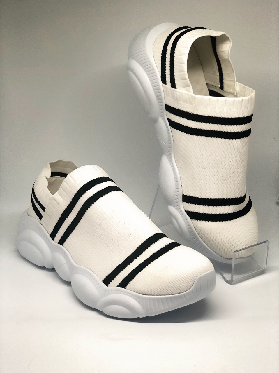 

Женские кроссовки Sofi&Mshoes Белые с чёрной полоской 38(24см)