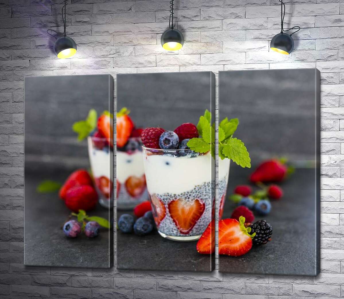 

Модульная картина ArtPoster Вкусный чиа-пудинг с ягодами в прозрачных стаканах 60x45 см Модуль №11