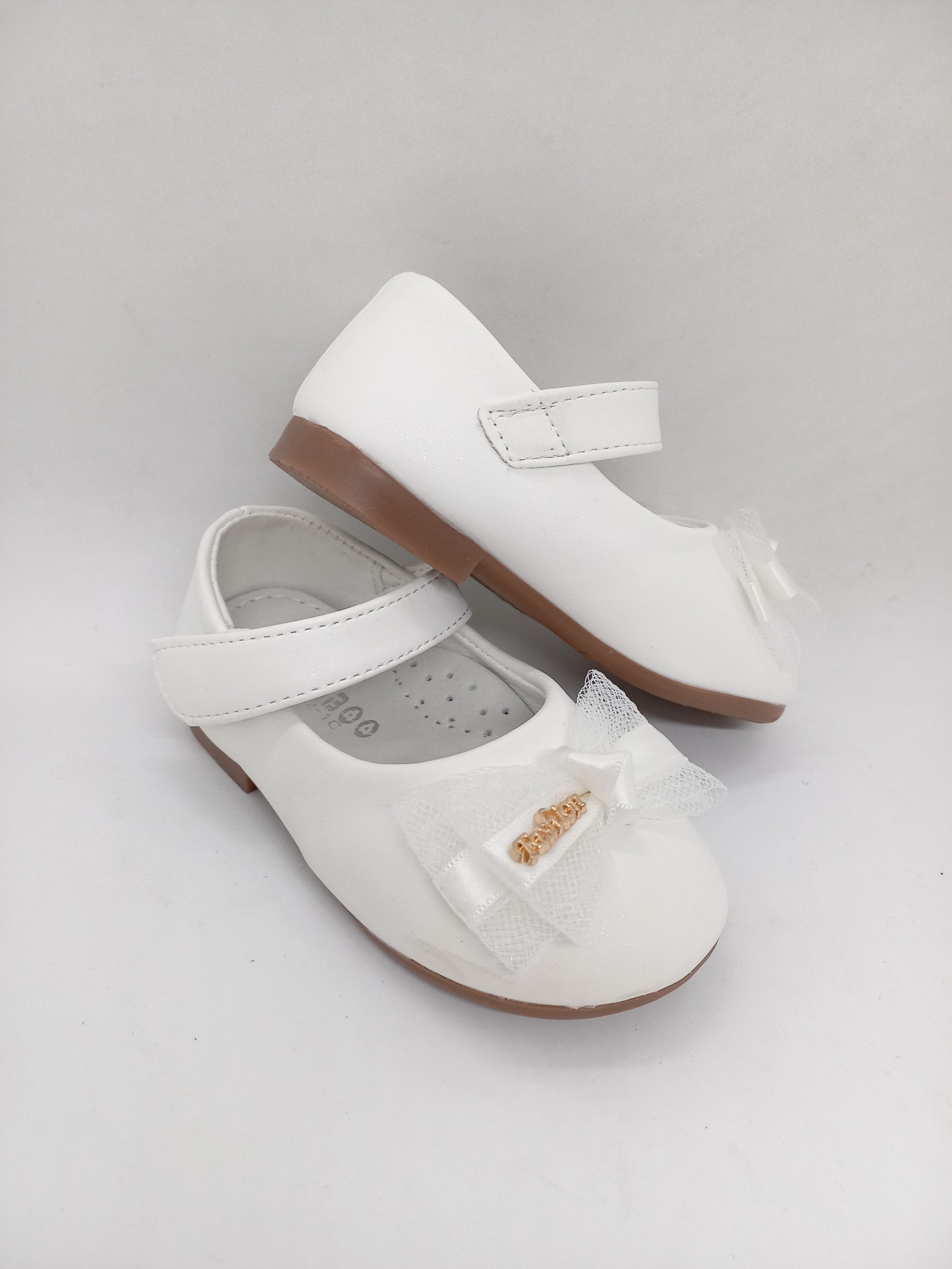 

Туфли на девочку Kimboo белые бант Fashion 19 р 13,5 см TFD-0051