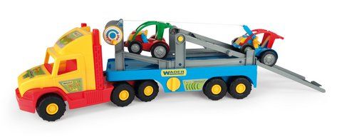 

"Super Truck" с легковым авто