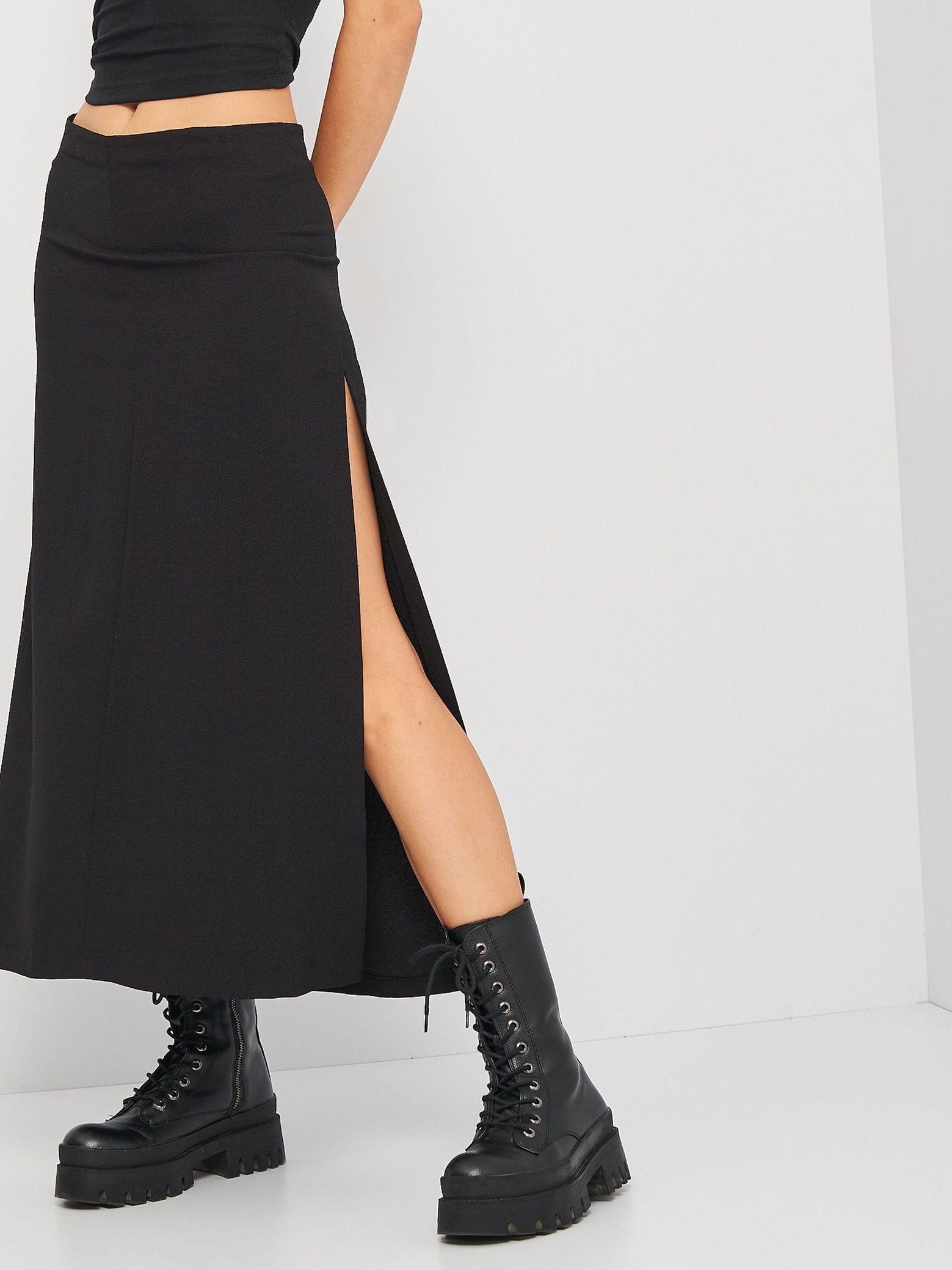 

Юбка Zara 8784/502/800  Черная, Юбка Zara 8784/502/800 40 Черная