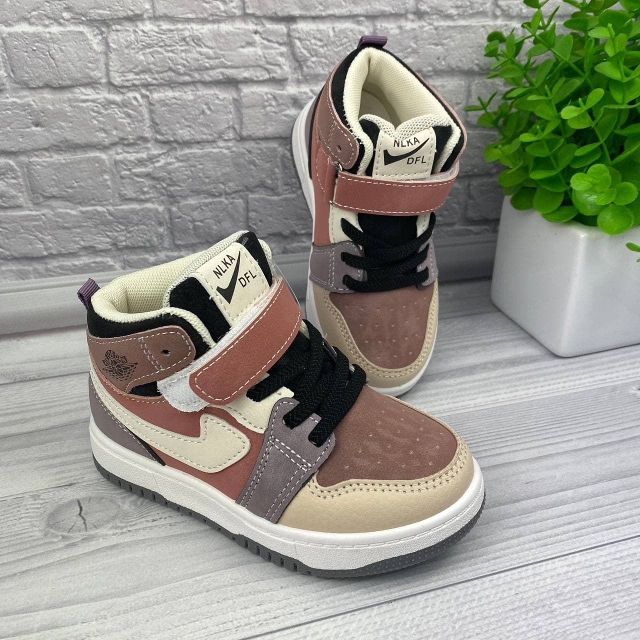 

Кроссовки-хайтопы для девочек демисезонные Kimboo 1101 р.27 16,5 см коричневые с бежевым