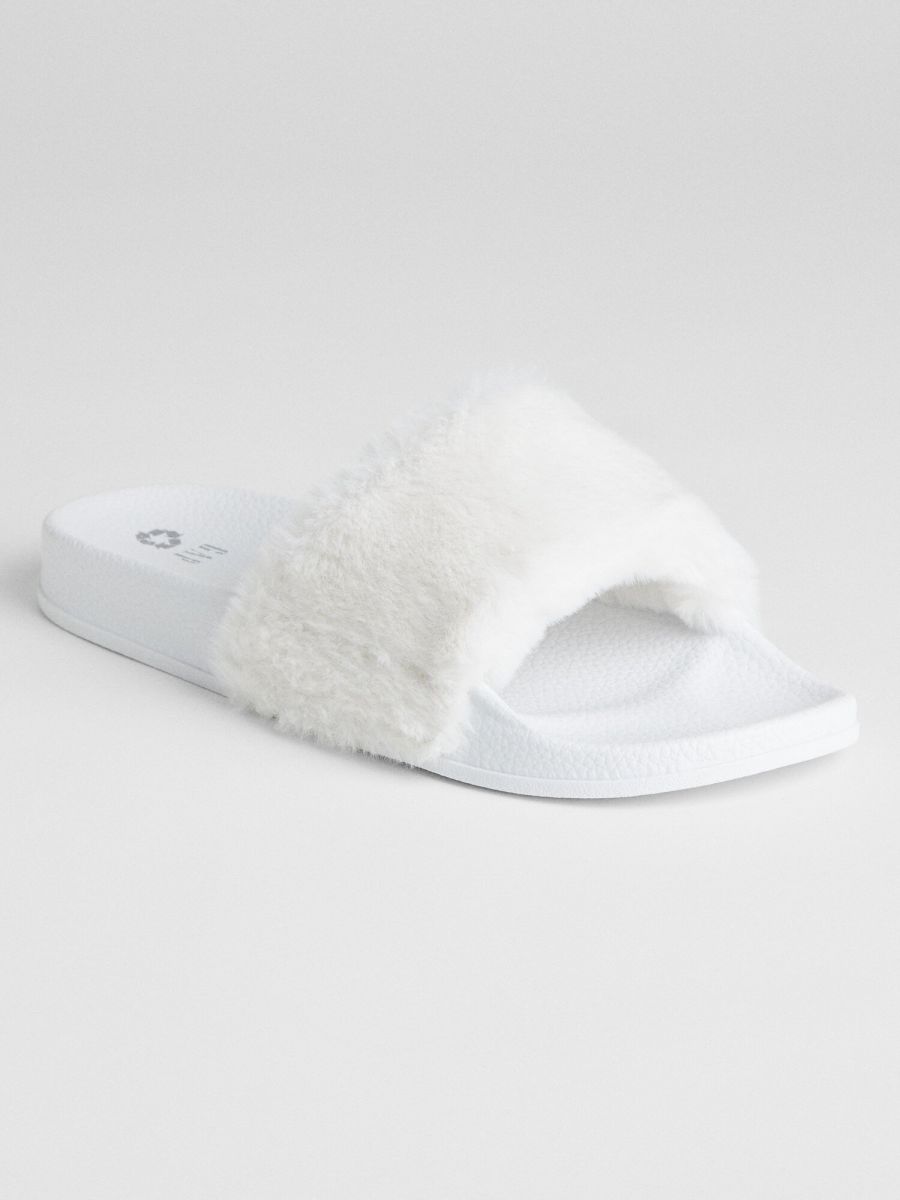 

Женские шлепанцы GAP 1159760235 (Белый, 39-40)