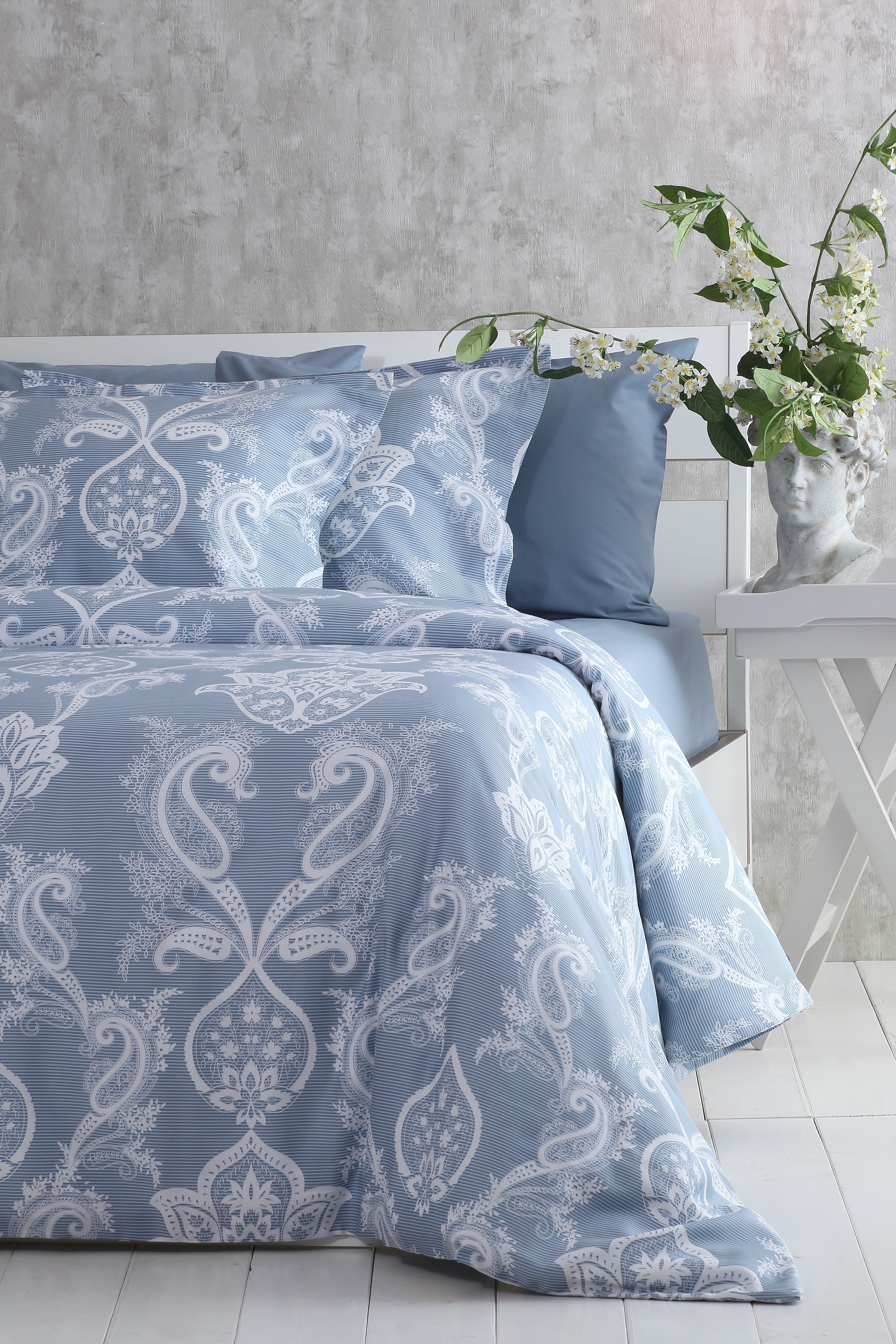 

Комплект постельного белья Pavia Сатин Carlotte 200x220