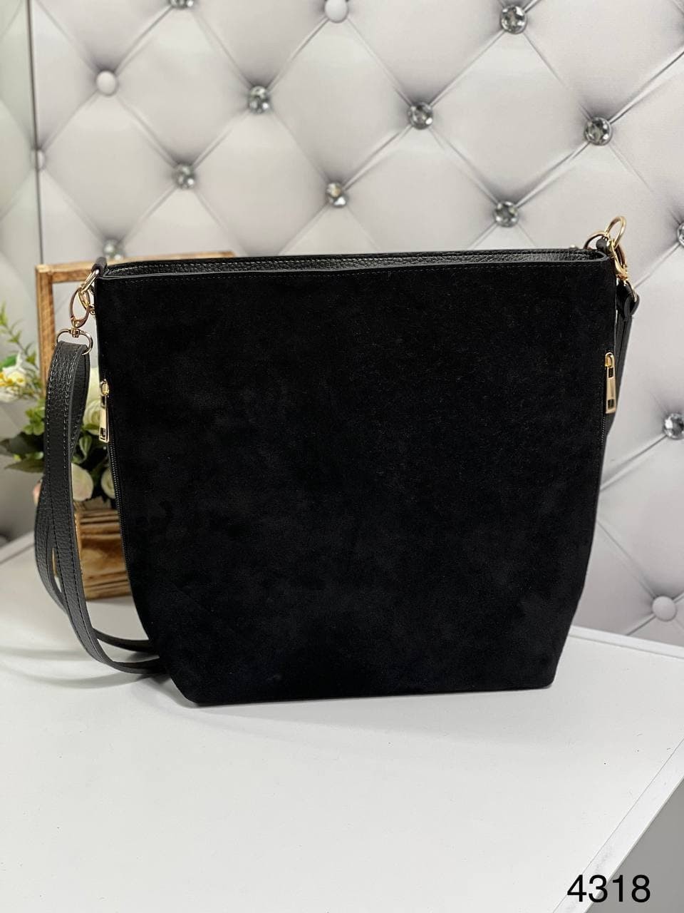 

Сумка жіноча мішок чорна