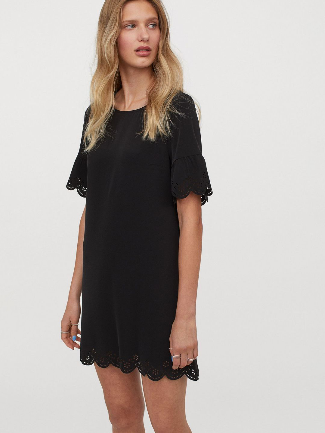 

Платье H&M 0870345-02  Черное, Платье H&M 0870345-02 40 Черное