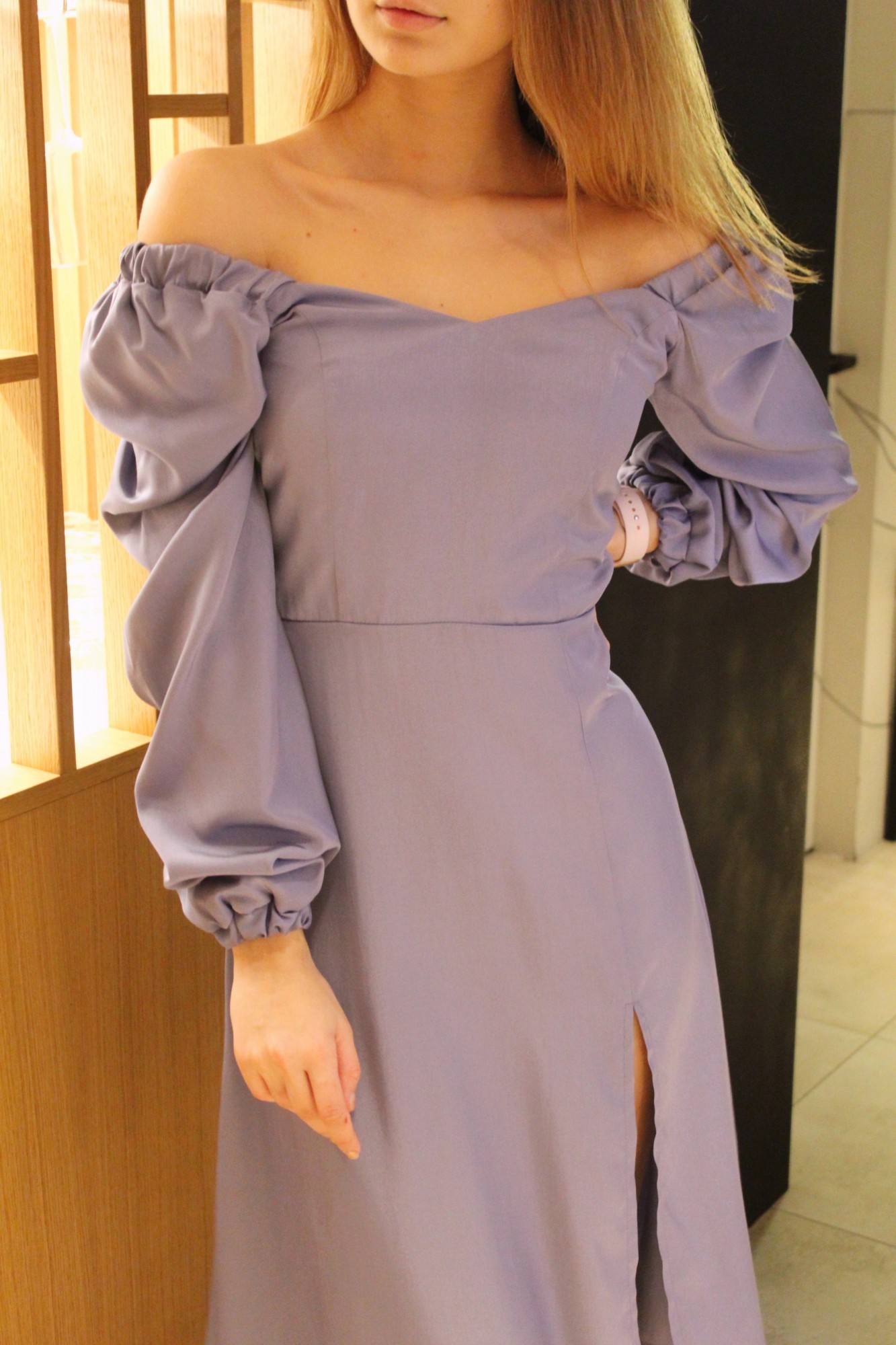 

Силуэтное платье TT8 Guseva Wear штапель шелк серый, Силуэтное платье TT8 Guseva Wear штапель шелк серый S M