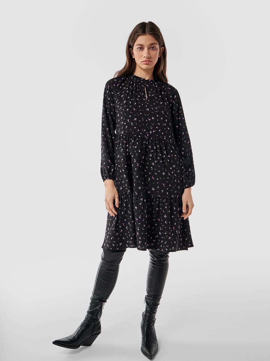 

Платье O'STIN Casual LR4211-99  Черное, Платье O'STIN Casual LR4211-99 XS Черное