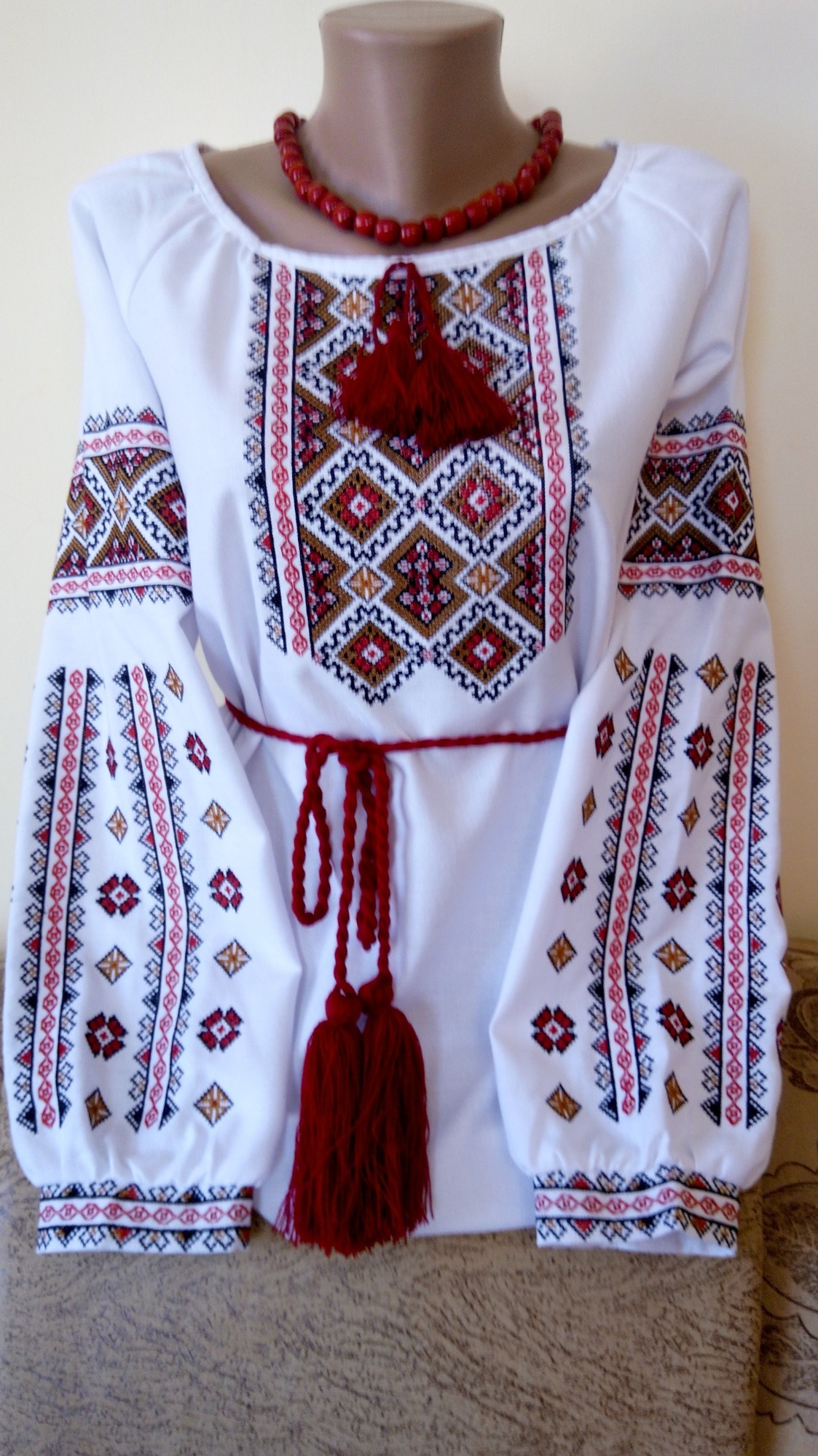 

Жіноча Вишиванка"Весняна червоно-золота""Весняна червоно-золота, Жіноча Вишиванка"Весняна червоно-золота""Весняна червоно-золота" 52