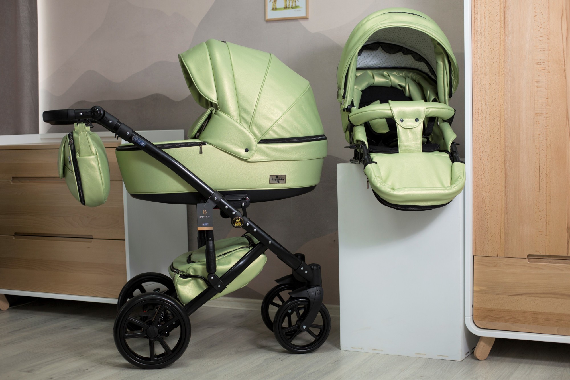 

Універсальна коляска 2 в 1 Baby Pram Limited Edition Еко-шкіра (Салатовий)