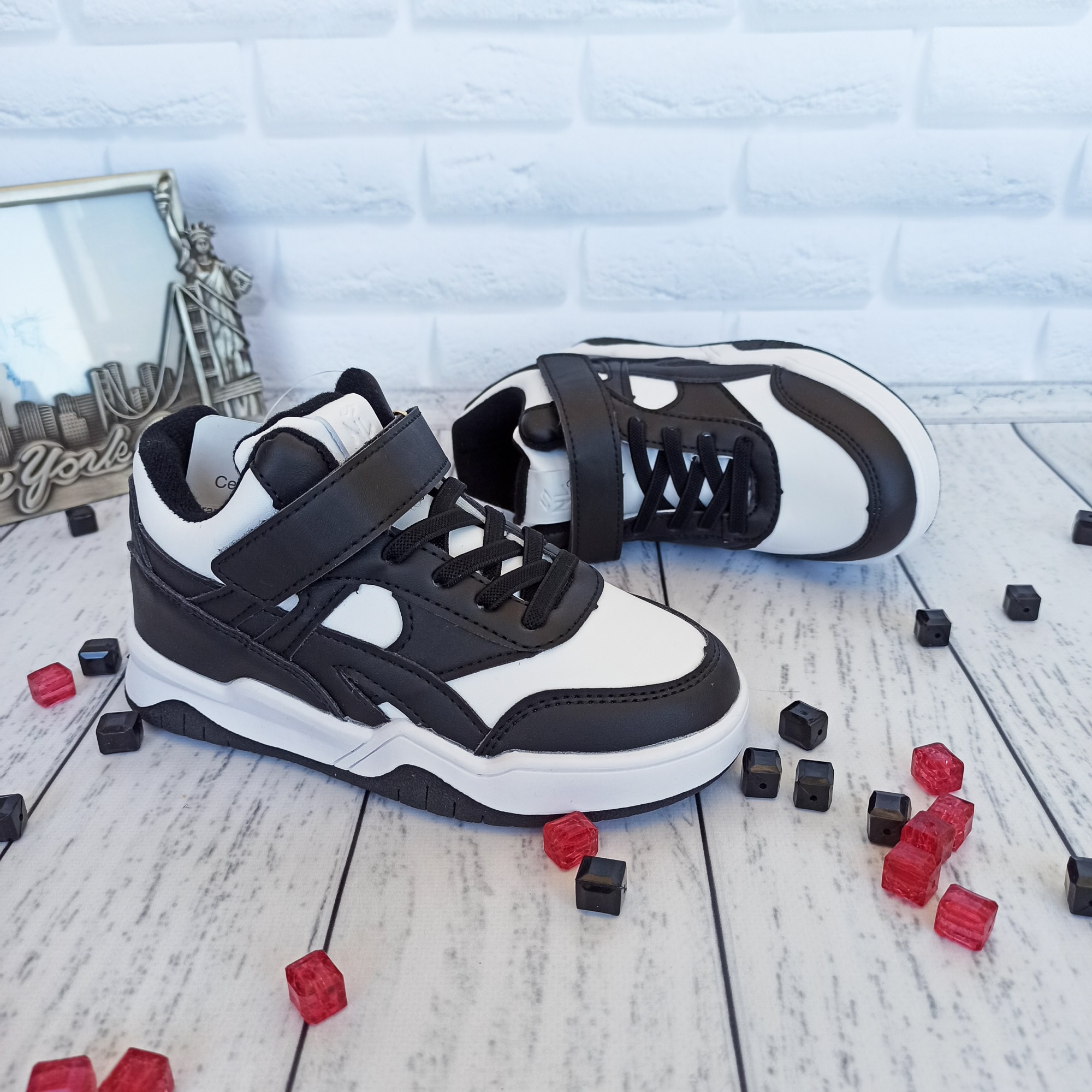 

Хайтопы для мальчика / девочки демисезонные bbt.kids R6000-8 26=16.1см черный с белым