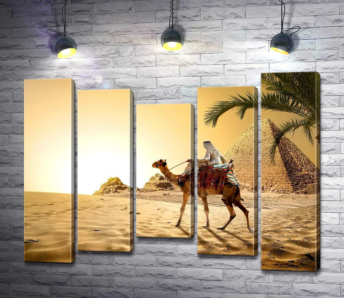 

Модульная картина ArtPoster Бедуин верхом на верблюде проезжает мимо египетских пирамид 130x100 см Модуль №28