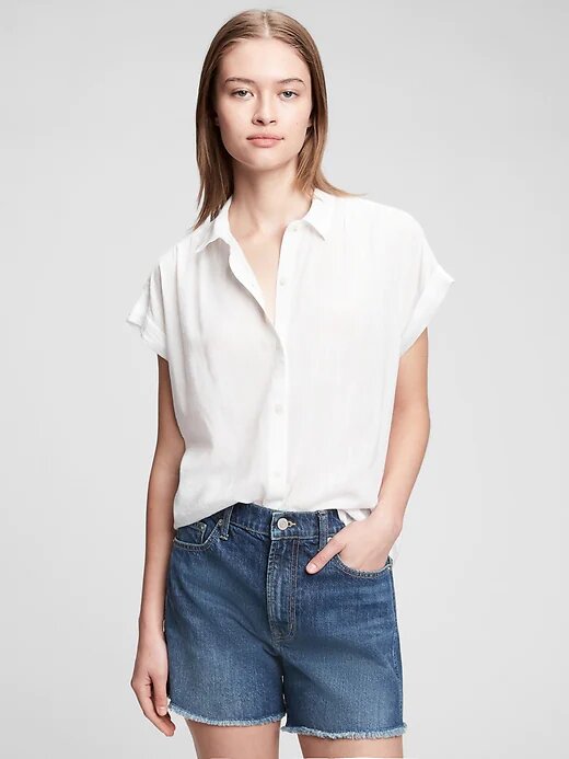 

Легкая женская рубашка GAP c коротким рукавом 1159760322 (Белый, XXL)