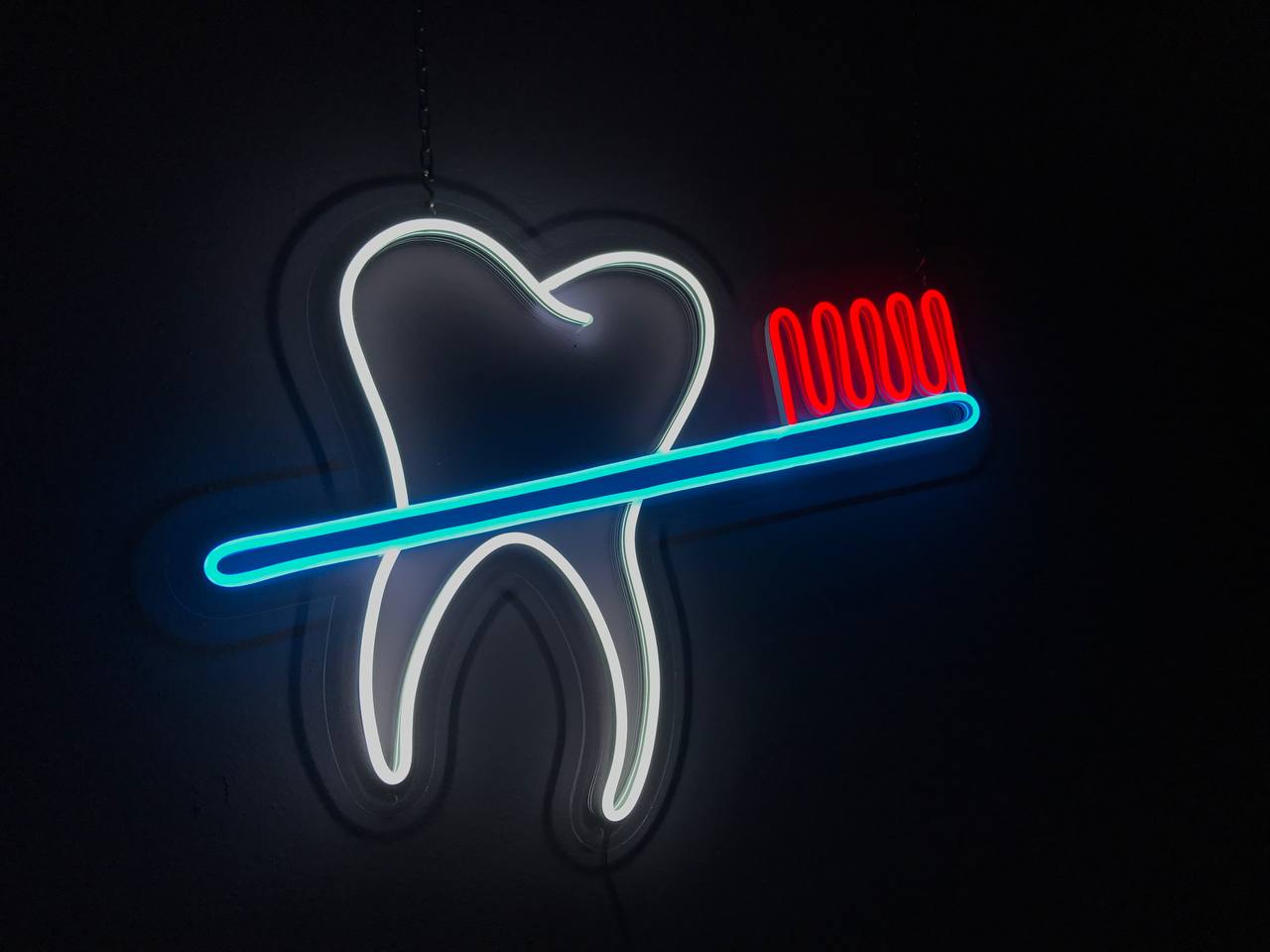 

Неоновый светильник Neon Lightning "Стоматология"