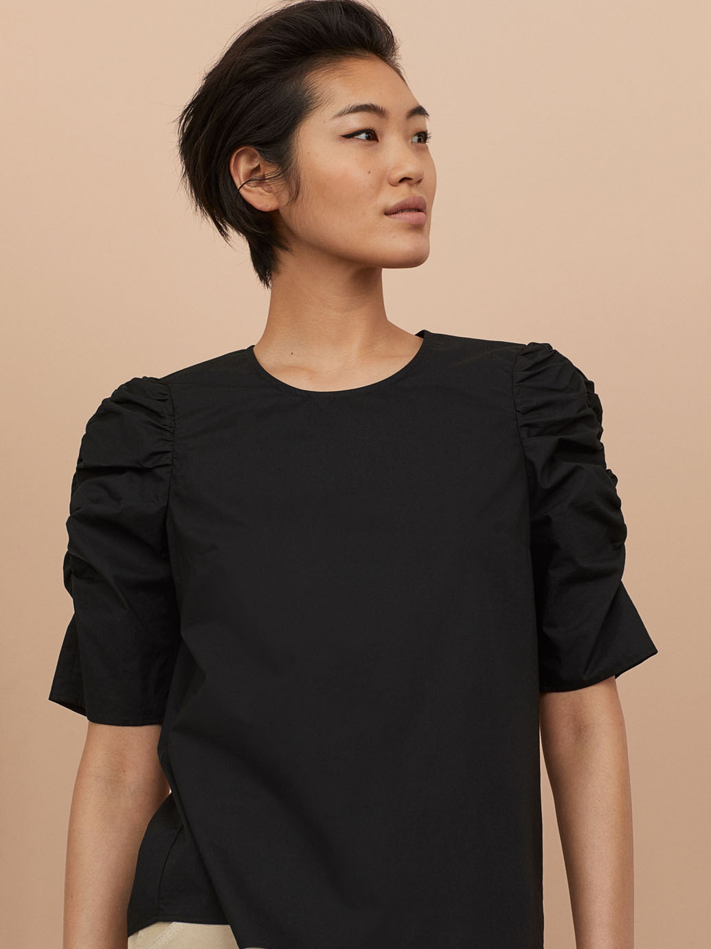 

Блузка H&M 0840604_ч  Черная, Блузка H&M 0840604_ч 36 Черная