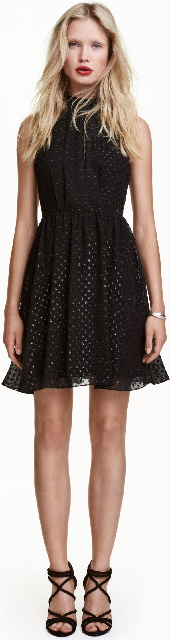 

Платье H&M 3hm05300038 40 Черное