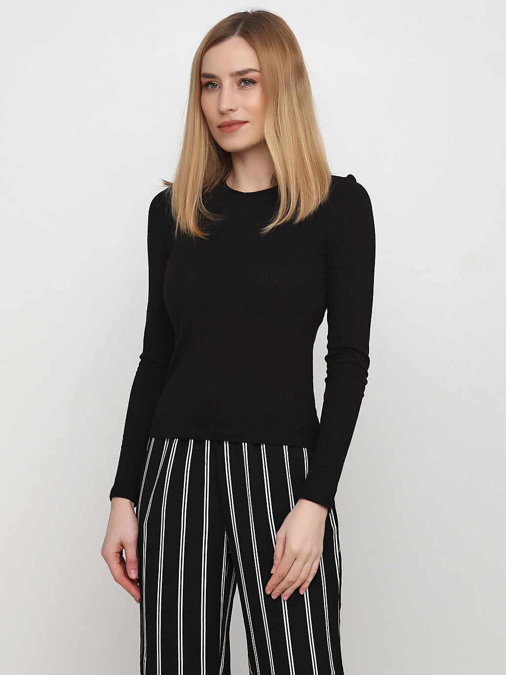 

Лонгслив H&M 2312-6125388  Черный, Лонгслив H&M 2312-6125388 XS Черный