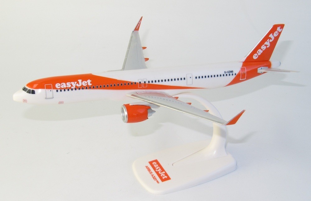 

Модель літака Airbus A321neo Easyjet G-UZMA