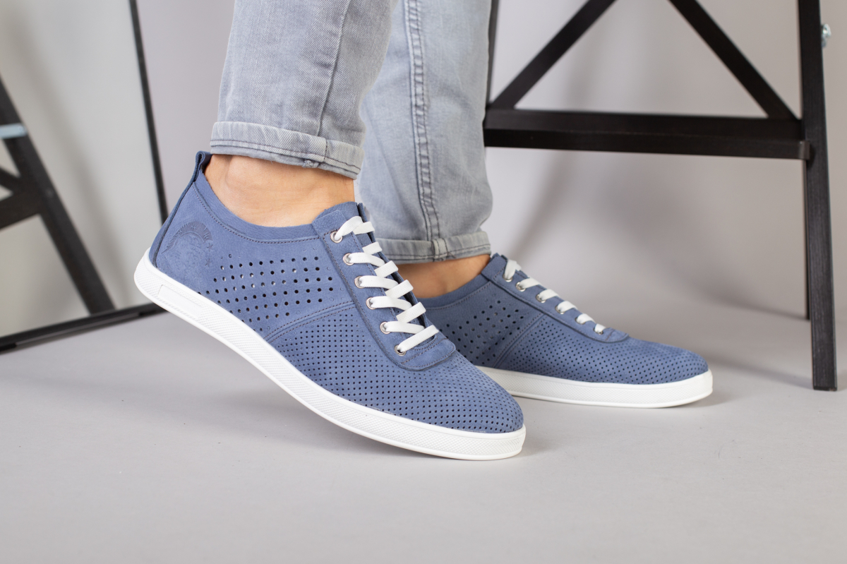 

Мужские кеды с перфорацией из нубука на белой подошве LuxuryShoes 7700/44 Синие