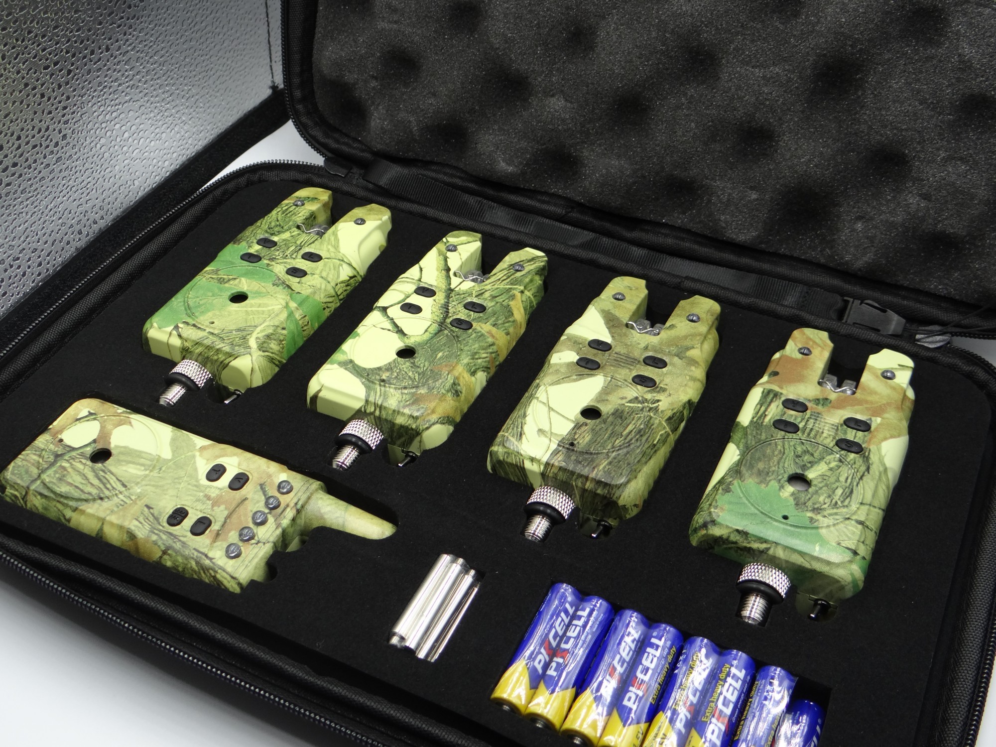 

Набор сигнализаторов Gladiator RF698 (4+1) Camo Bit Alarm (GR698-4+1-CA)