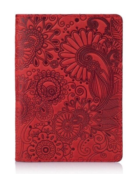 

Обложка для паспорта из кожи HiArt PC-02 Shabby Red Berry Mehendi Art Красный