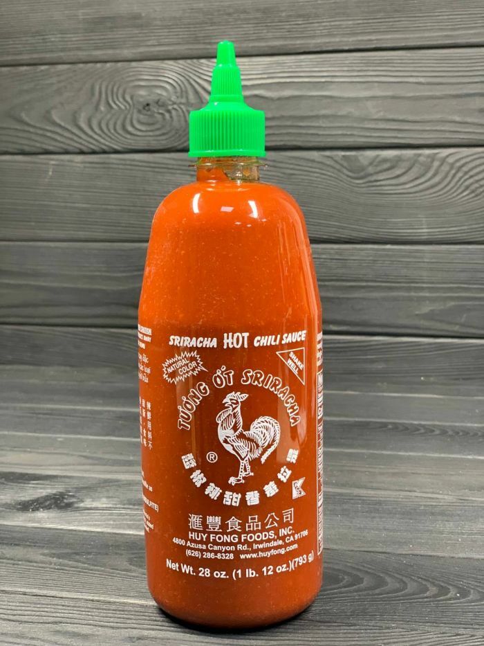 Соус шрирача Sriracha Huy Fong гостро-солодкий 793г – купити в інтернет ...