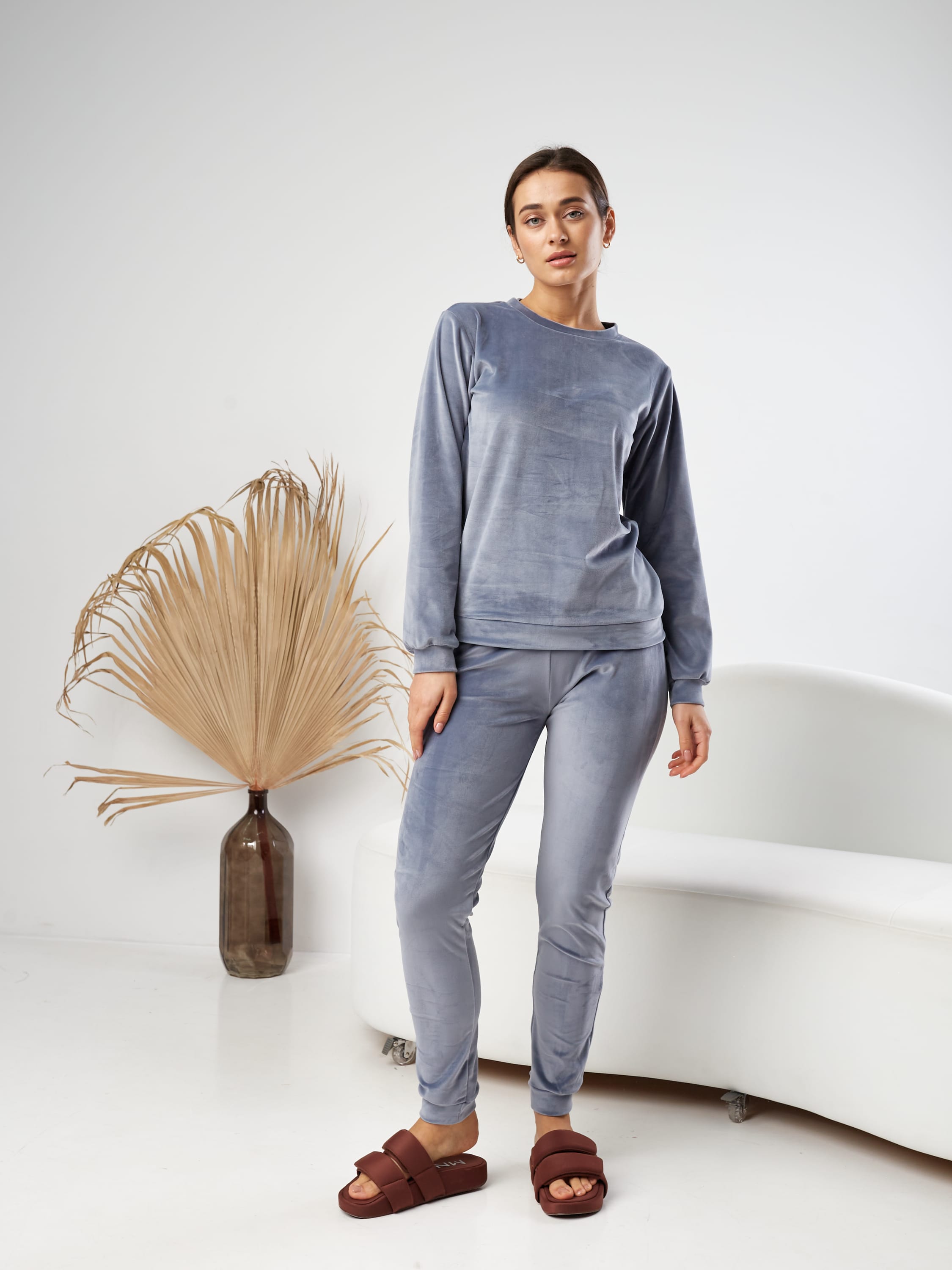 Акция на Піжама (світшот + штани) жіноча великих розмірів BARWA garments 0285/289 2XL Сіро-блакитна от Rozetka