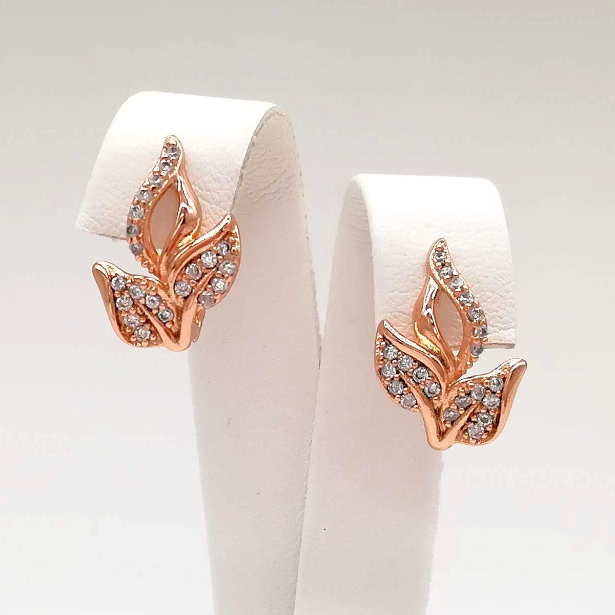 

Серьги Xuping из медицинского золота, белые фианиты, позолота PO, 24631