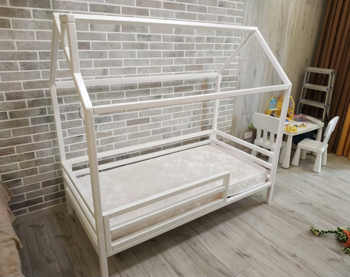 

Детская кроватка домик SweetHome 160*80 Белая (2)