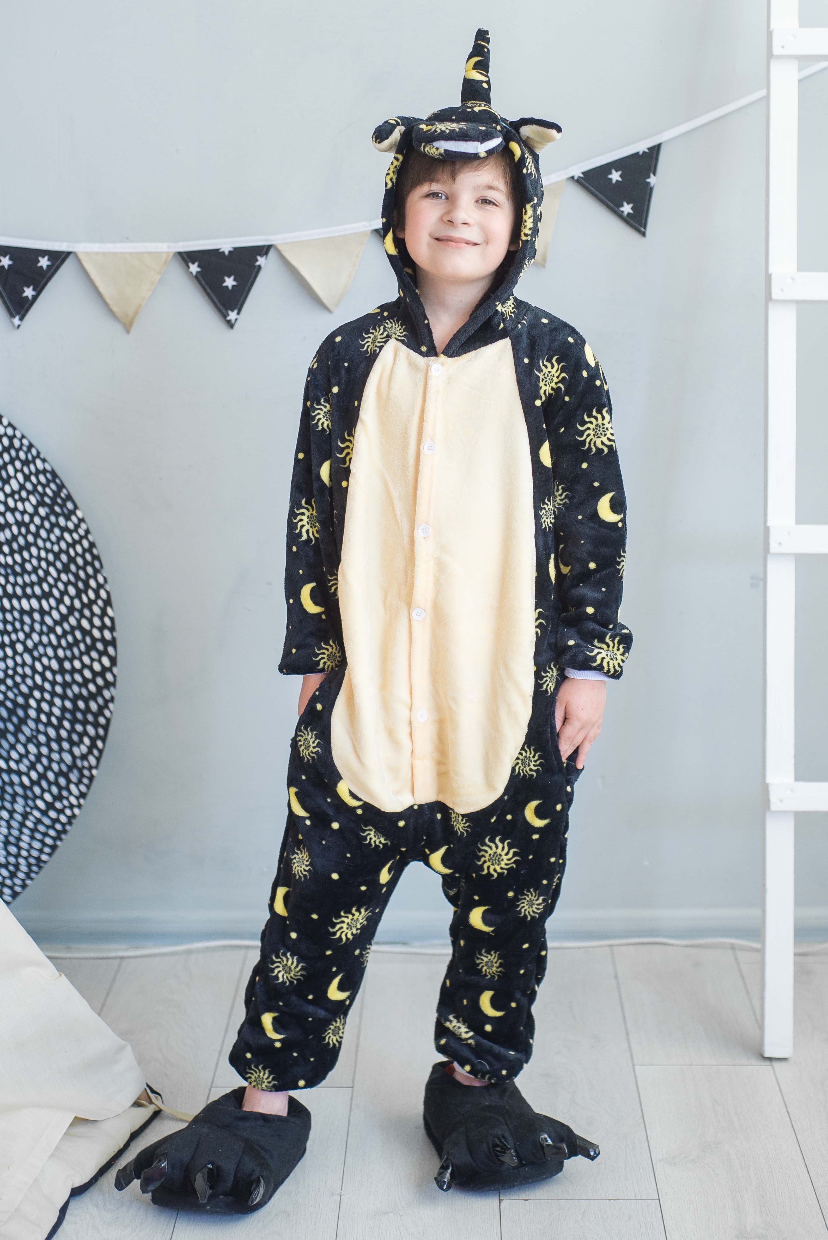 

Пижама Кигуруми детская BearWear Единорог Скай S 105 - 115 см Черный (K0W1-0063-S)