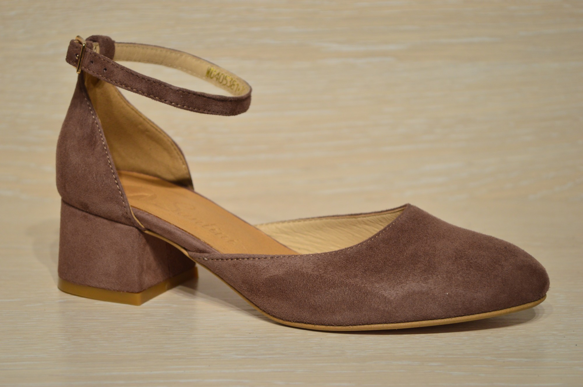 

Женские Босоножки Santini Collection 405381-25 40р Капучино