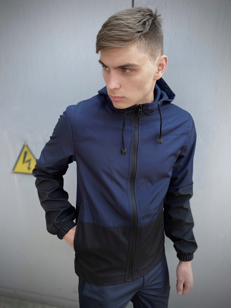 

Мужская весенняя куртка Intruder "SoftShell Lite" сине-черная S