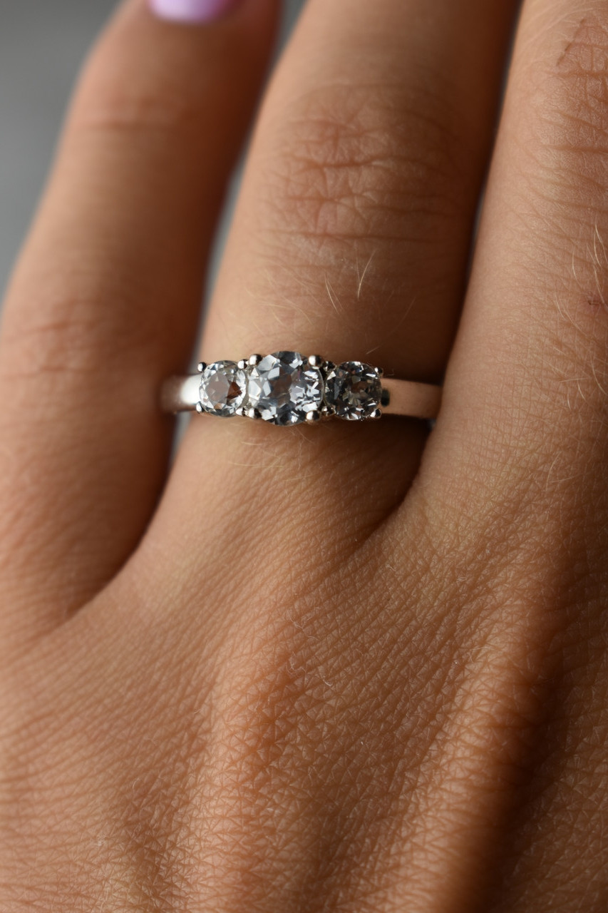 

Серебряное кольцо со Шпинелью 17564 Sky Jewelry 17