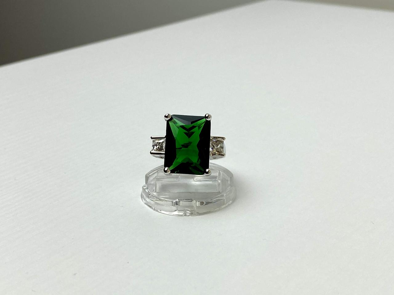 

Кольцо из серебра с Изумрудом И Фианитами 99990 Sky Jewelry 17
