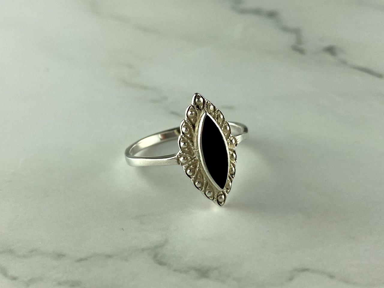 

Кольцо из серебра с Ониксом Винтаж 2726 Sky Jewelry 18