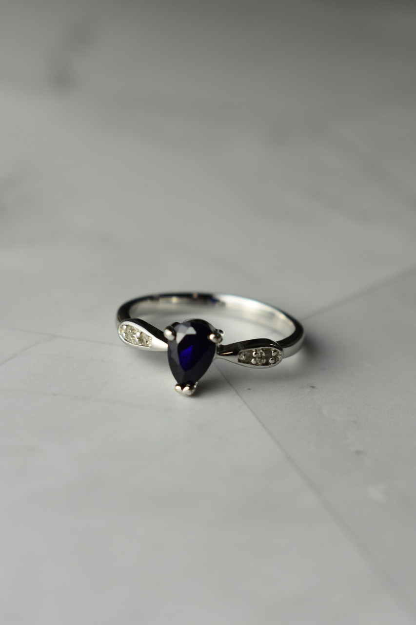 

Серебряное кольцо с Сапфиром И Топазом 7654 Sky Jewelry 18