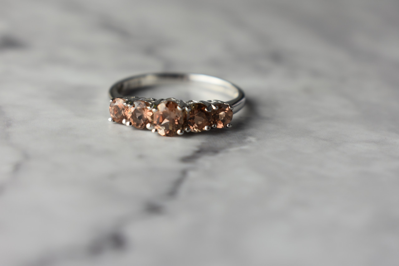 

Серебряное кольцо с Камнем Гессонит 234 Sky Jewelry 18 (127)