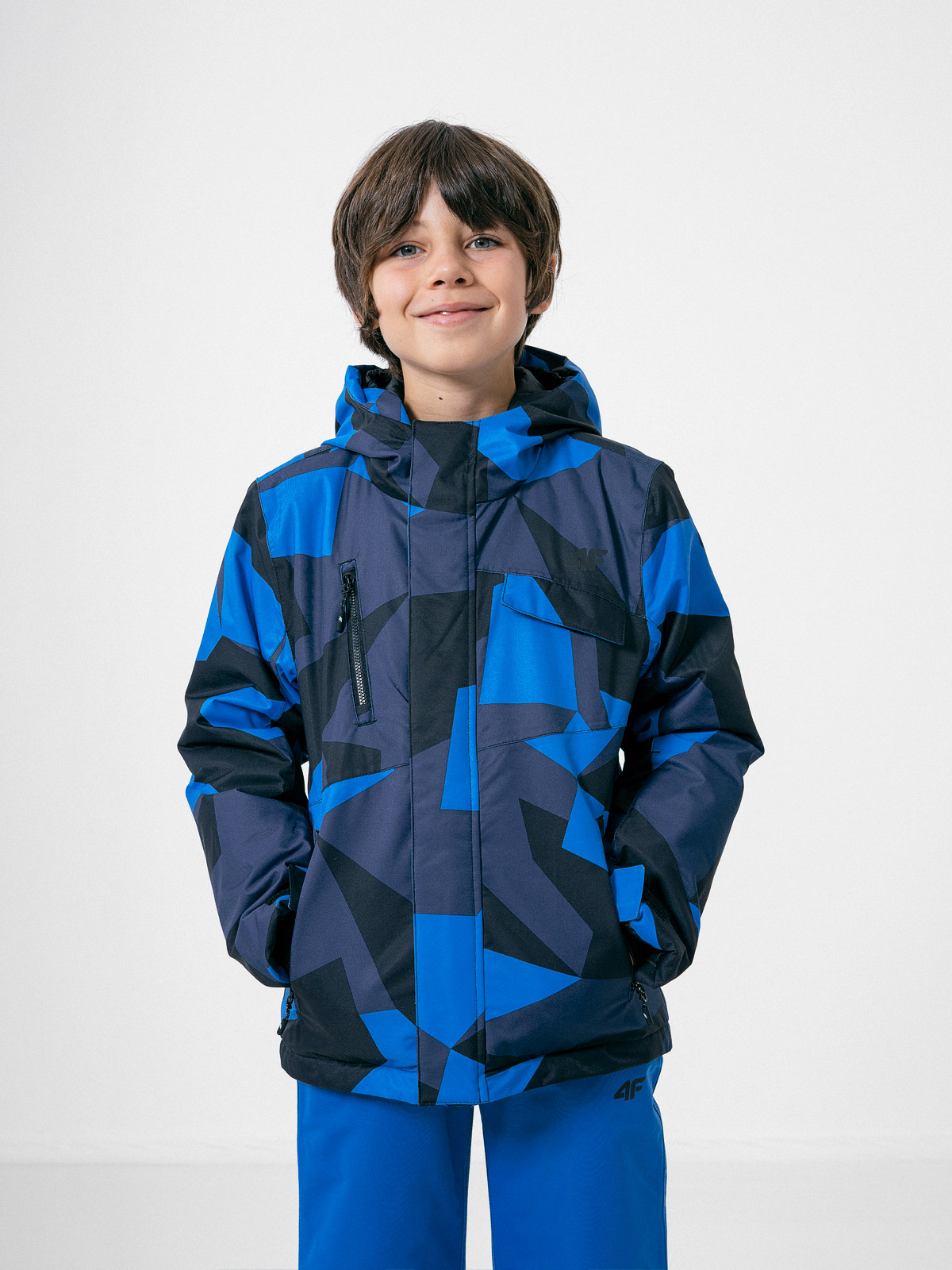 Акція на Дитяча зимова лижна куртка для хлопчика 4F HJZ22-JKUMN002-91S 128 см від Rozetka